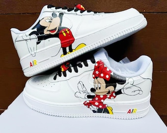 手描きのエアフォース1スニーカー：ミッキーミニーマウスの漫画シューズAF1ホワイトパーソナライズギフトデザインウェディングファッショントレーナーアニメシューズ