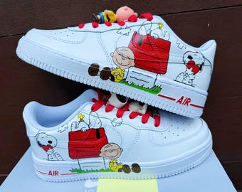 Malowane ręcznie buty sportowe Air Force 1: pies z kreskówki, żółty ptak, białe, spersonalizowane buty sportowe AF1, projekt na prezent ślubny