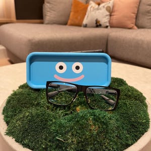 DQ slime eye glasses holder
