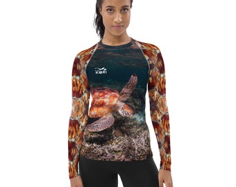 Grüne Meeresschildkröte Damen Rash Guard, UPF Langarm-Shirt, Vom Ozean inspirierte Bademode, Sea Life Print, Sportbekleidung, Geschenk für den Liebhaber des Ozeans