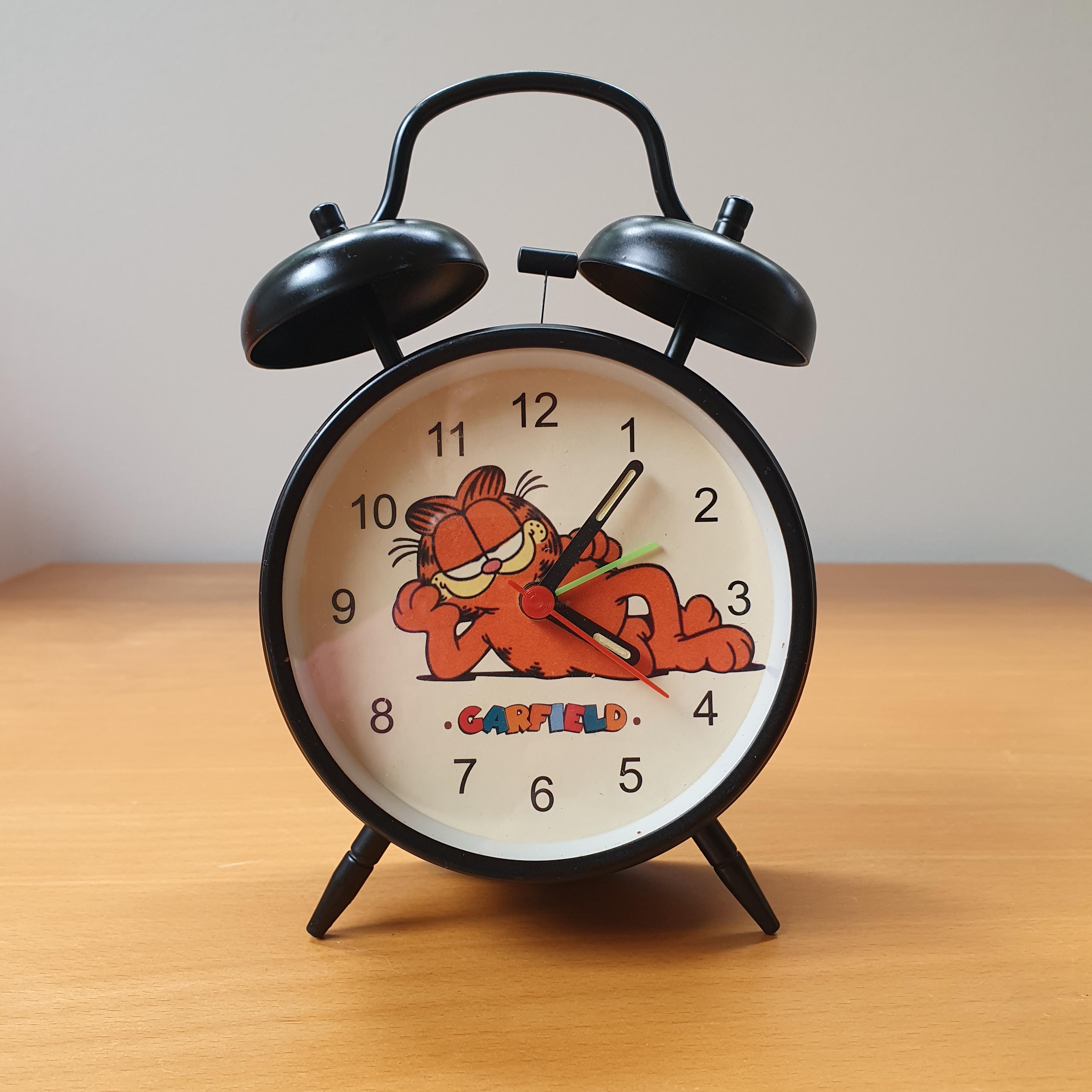 ガーフィールド 時計 61aktU-H5GL._UF350,350_QL50_.jpg