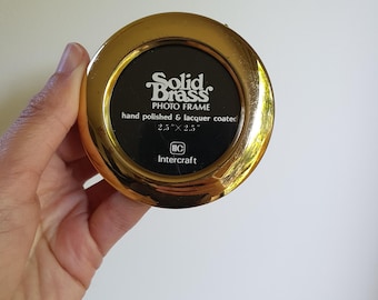 Vintage &#39;Solid Brass&#39; Bowon Mini Circle Photo Frame