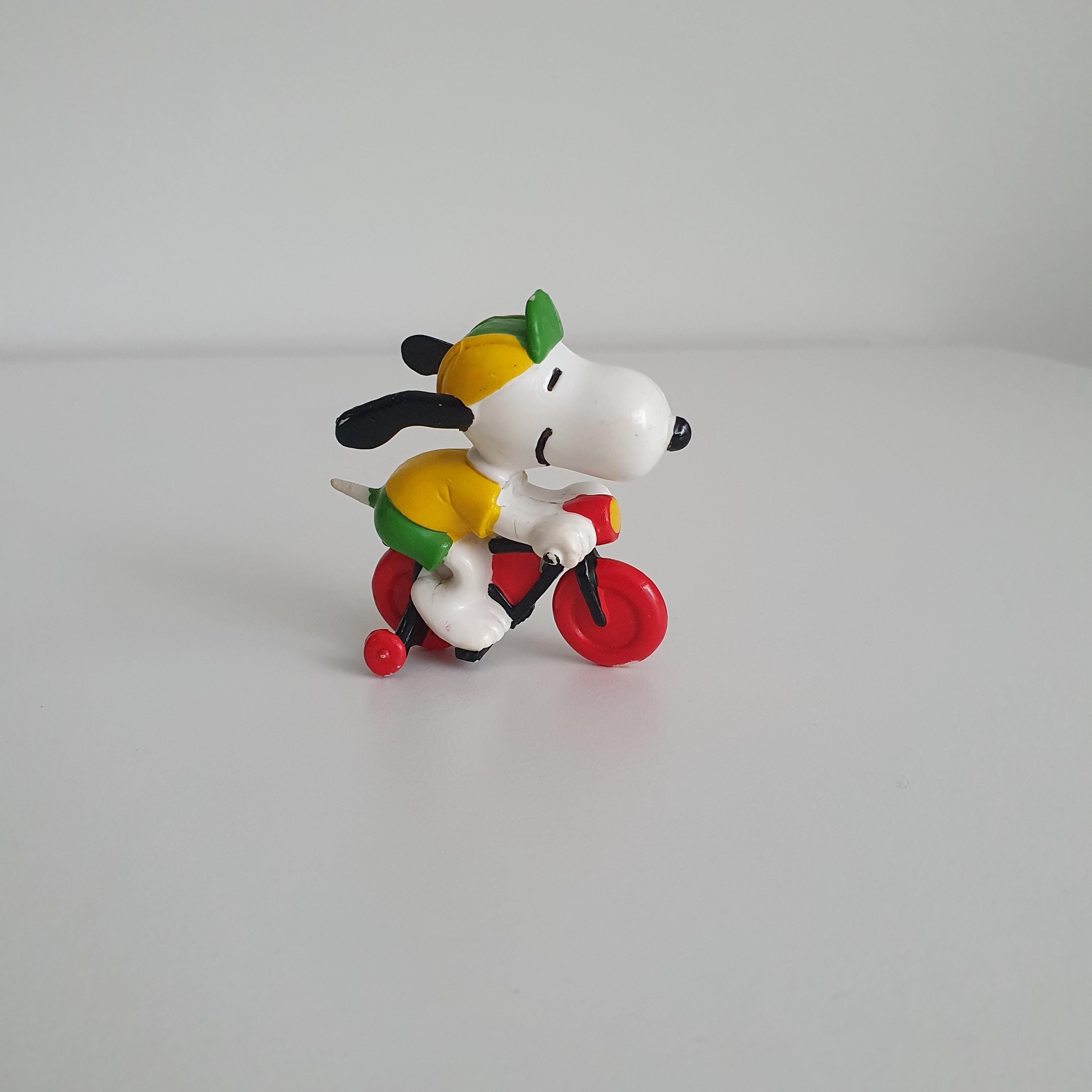 SNOOPY　1965 1966 made in USA Hopping Snoopy 1965 Version VCD Collectible Figure by Medicom Toy