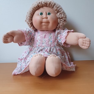 Vintage 1986 Cabbage Patch kids girl doll