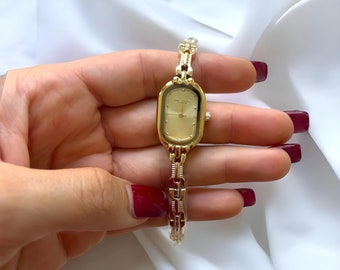 Deadstock Y2K Vintage Gold Zierliche dünne Armbanduhr, Retro Uhr, Vintage kleine Uhr, Y2K Uhr, Geschenk für sie, Geschenk für ihn