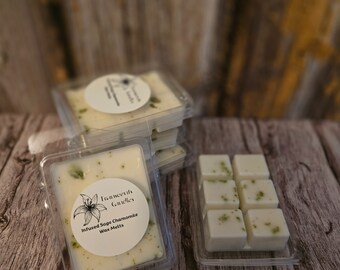 Cera derretida con salvia y manzanilla