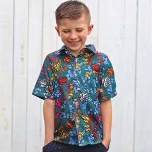 Boys Hawaiian shirt, boys birthday shirt gift, trendy boys shirt, Boys Green Roses Button up Shirt - Boys Button Shirt - Boys Dress Shirt