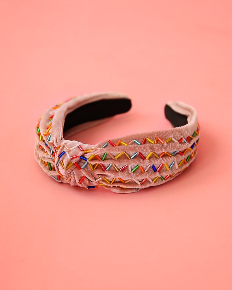 Blush en Rainbow Sprinkle Geknoopte hoofdband geknoopte hoofdband, verjaardag hoofdband, verjaardagscadeau, verjaardagsoutfit, strooi hoofdband, feest afbeelding 2