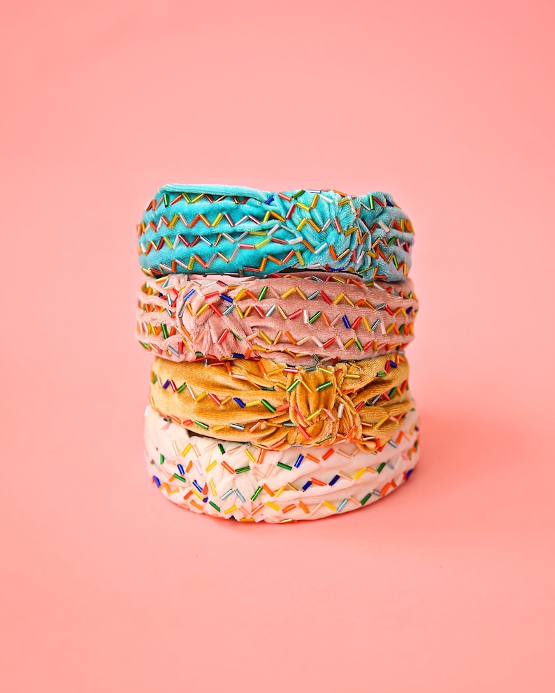 Blush en Rainbow Sprinkle Geknoopte hoofdband geknoopte hoofdband, verjaardag hoofdband, verjaardagscadeau, verjaardagsoutfit, strooi hoofdband, feest afbeelding 9