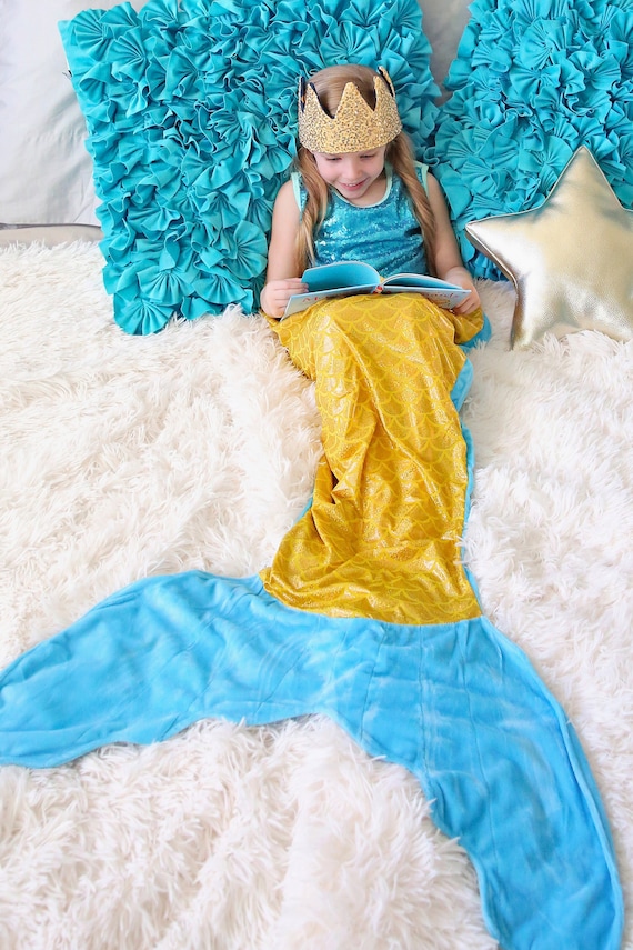 Blanket with mermaids on it hotsell