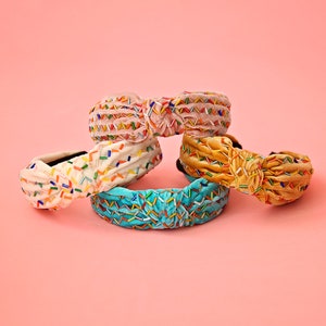 Blush en Rainbow Sprinkle Geknoopte hoofdband geknoopte hoofdband, verjaardag hoofdband, verjaardagscadeau, verjaardagsoutfit, strooi hoofdband, feest afbeelding 10