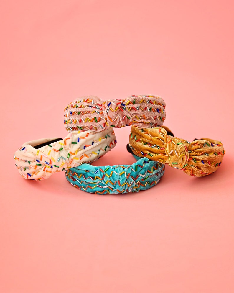 Blush en Rainbow Sprinkle Geknoopte hoofdband geknoopte hoofdband, verjaardag hoofdband, verjaardagscadeau, verjaardagsoutfit, strooi hoofdband, feest afbeelding 10