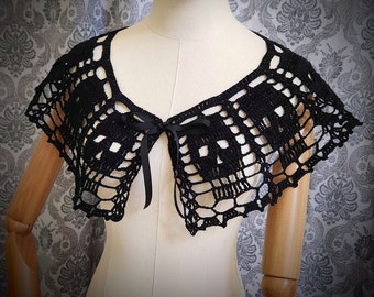 Skull Collar,Goth capelet,Crochet Black Collar, Halloween, Pirate Collar, Skull Choker, Goth Romantic, Steampunk Collar, Skull Doily,Lace