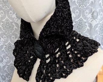 Victorian Velvet Crochet Choker, Victorian Collar, Steampunk Choker, Wedding Choker, Romantic, Vintage Style, Celtic, Boho, Crow Cameo
