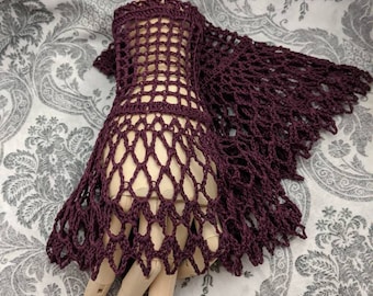 Victorian Steampunk Wrist Cuffs,  Gothic Wrist cuffs, Crochet Lace Wrist Cuffs, Noir,Victorian Mourning, Lace Wedding Gloves, Dark Faerie