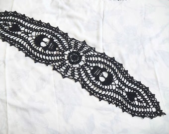 Skull Dresser Scarf Doily, Lace Crochet Doily, Halloween Decor,  Cloth,  Gothic Decor, Pirate Home,  Skull Altar Cloth, Tablecloth Center