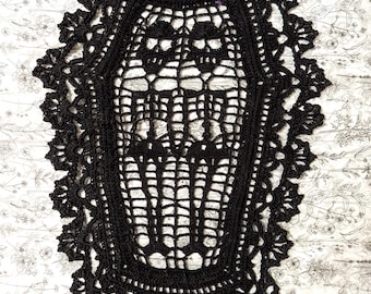 Skull Doily. Lace Crochet Doily, Halloween Decor,Skeleton Art, Gothic Home,  Pirate, Altar Cloth, Postmortem Doily, Halloween Art, Gothic