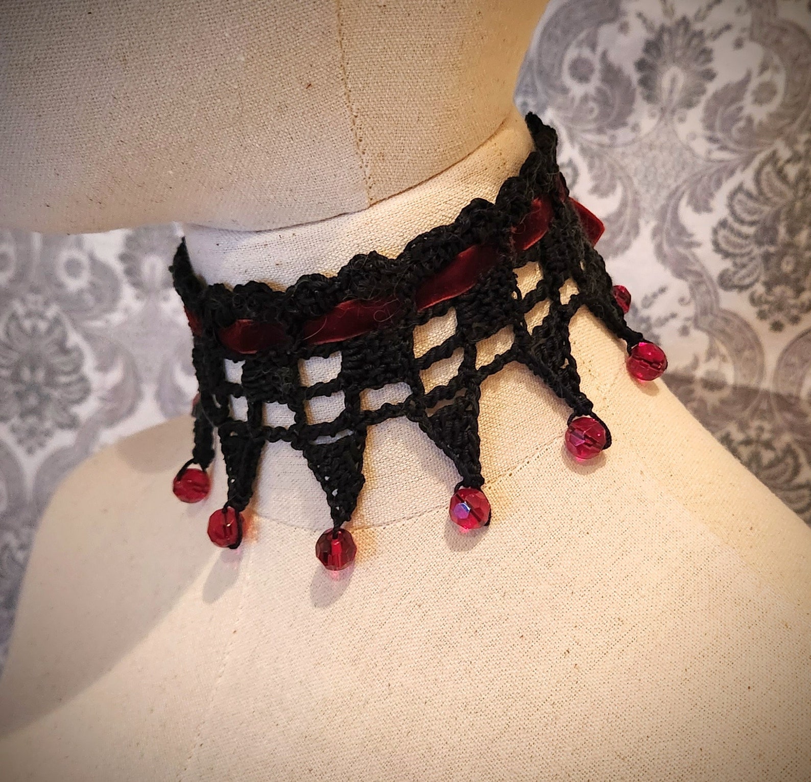 Victorian Gothic Crochet Pattern, Beaded Choker Pattern, Lace Choker ...
