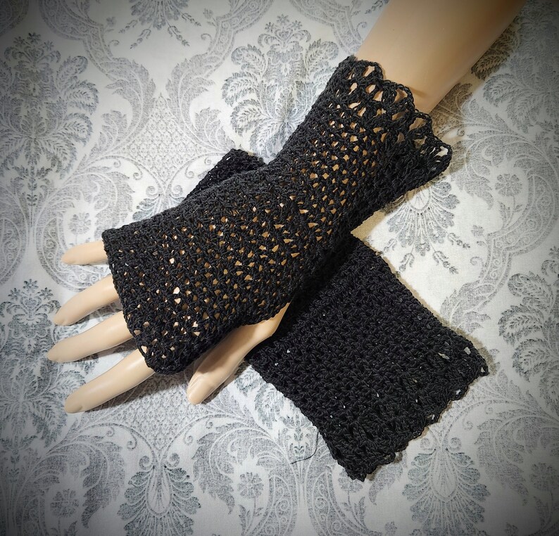 Crochet Pattern Fingerless Gloves, Lace Glove Pattern, Vintage Style Crochet Pattern, Civil War Style, Victorian, Arm Warmer, Punk gloves image 2