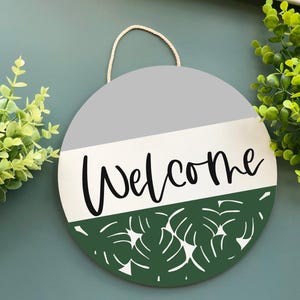 Monstera Leaves Welcome Round Thin Doorhanger, Front Door Sign, Lightweight Door Sign, Welcome sign