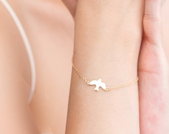 Bird Bracelet, Dainty Soar Bird Bracelet, Flying Dove Bird Charm Bracelet, Custom Delicate Bracelet Gold Silver or Rose Gold
