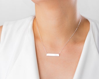 Collier barre de nom, collier plaque nominative en argent, collier rectangle avec pendentif initiale. Collier barrette martelée simple