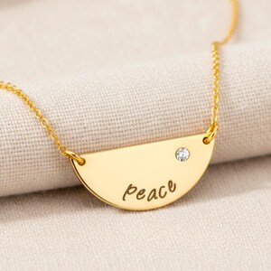 Personalized Half Circle Pendant Necklace with Birthstone, Engraved Half Moon Necklace, Gold Half Circle Necklace – Custom Name & Birthstone