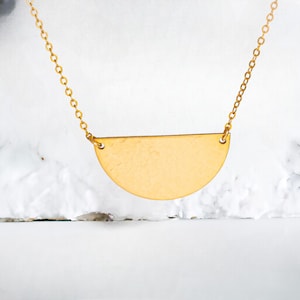 Gold Half Moon Necklace, Personalized Hammered Half Circle Necklace, Delicate Gratitude Necklace, Moon Jewelry, Boho Gift for Woman