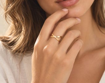 Bague en or martelé, Bague pour femme, Bijou à offrir, Cadeau pour épouse, Bague artisanale, Cadeau d'anniversaire, Bijou à offrir, Bijou du quotidien