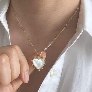 Pearl Heart Necklace. Mother of Pearl Heart Necklace. Minimalist Necklace. Gift for Her. for Women.