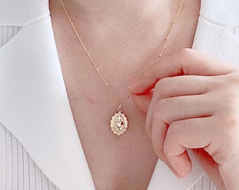 Sacred Heart Necklace. Vintage Catholic Necklace. Protection Jewelry. Daily Necklace. Gift for Her.