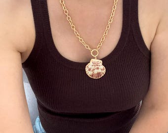 Echte natuurlijke sint-jakobsschelphangerketting. Zeeschelp hanger ketting. Ocean Beach-sieraden. Zomer ketting. Dikke ketting. Cadeau voor haar.