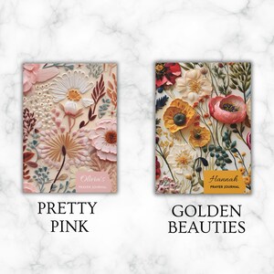 K&ouml;nnte beinhalten: Zwei florale Gebetsjournale mit unterschiedlichen Farbschemata. Das Journal auf der linken Seite hat ein pinkfarbenes und wei&szlig;es Blumenmuster mit dem Text "Olivia's Prayer Journal" und dem Text "Pretty Pink" unter dem Bild. Das Journal auf der rechten Seite hat ein gelbes und rotes Blumenmuster mit dem Text "Hannah Prayer Journal" und dem Text "Golden Beauties" unter dem Bild.