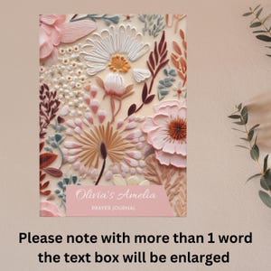 K&ouml;nnte beinhalten: Ein rosafarbenes Blumenmuster mit einem Textfeld, das "Olivia's Amelia PRAYER JOURNAL" lautet.