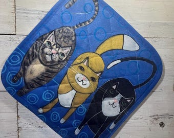 Gang of kitties pot holder by Jenny Elkins - kitchen fashion - kitchen art - hostess gift - cat lady - cat lover - tabby cat - marmalade cat