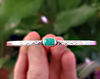 Turquoise Manchet, sterling zilveren armband, open manchet, blauwe groene stenen sieraden patroon metaal