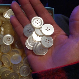 20 Old 7/8&quot; Beautiful Large vintage cream 4 hole buttons for sewing or crafting coats sweaters decor 7/8 inch plastic pearlized