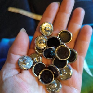Black & silver tone shank back vintage buttons sewing crafting coats sweaters decor 3/4&quot; 19mm 30L plastic metal set of 12 western style