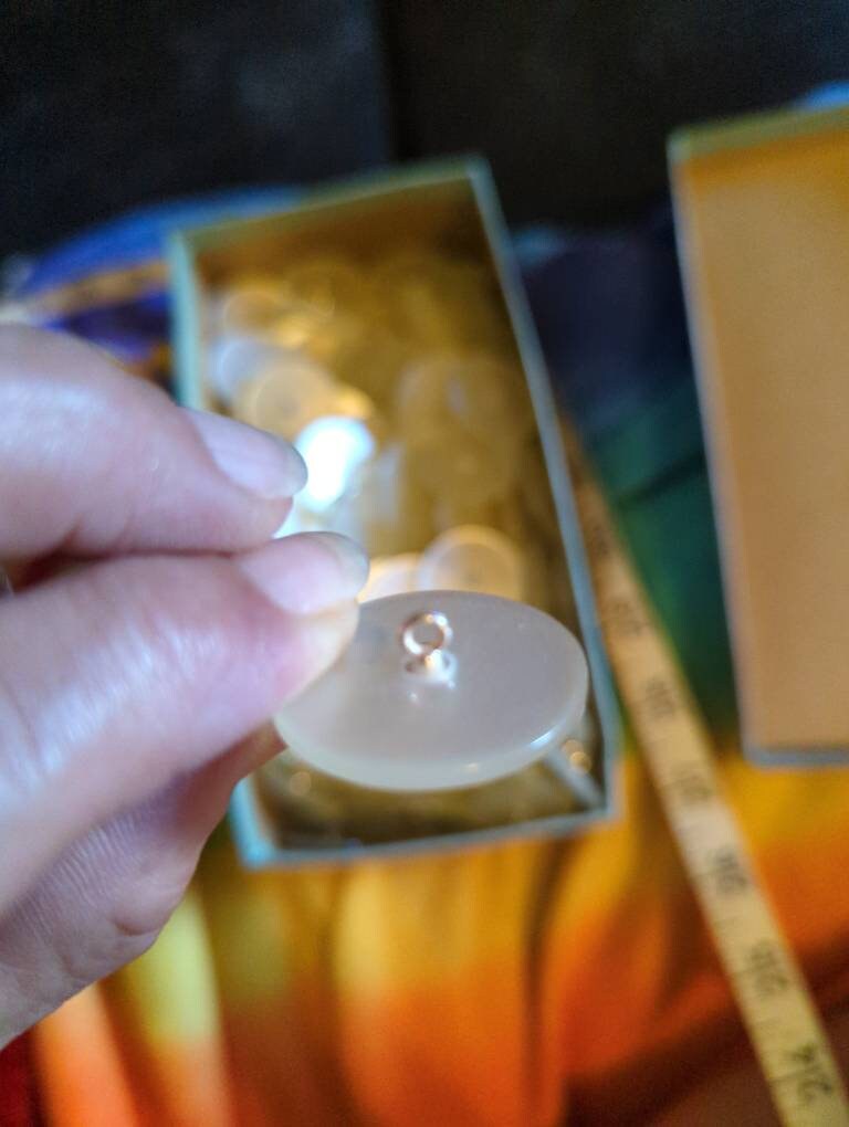 Big Old Buttons 1 1/8