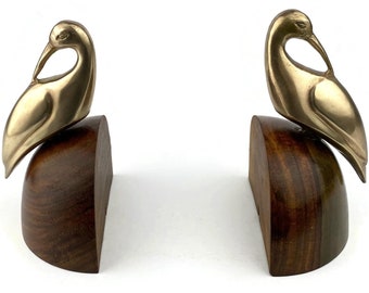 Vintage Brass Egret Bookends, Book Holder With Wooden Base, Bookshelf Organization, Library Decor, Book Storage Stands, Great Gift Idea