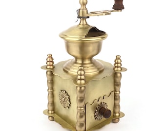 Atemberaubende Messing-Kaffeemühle, Kaffeemühle mit ganzem Körper aus Messing und Holzgriffen, antikes Kaffeehaus-Dekor, Vintage Barware
