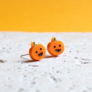 Pumpkin Earrings - Halloween Earrings - pumpkin studs - jack o lantern earrings - pumpkin jewellery - halloween jewellery - halloween gift
