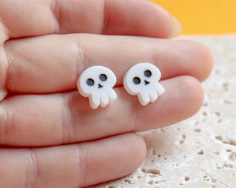 Halloween Skull Earrings laser cut perspex, skull studs, spooky earrings, halloween jewelry, halloween gift, spooky jewellery