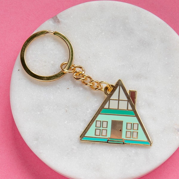 A Frame Cabin Key Chain - Cabin key ring - A Frame key ring  - outdoor lover - cute key ring - cabin gift - outdoors gift