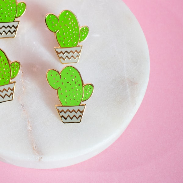 Cactus pin - enamel pin - lapel pin - succulent pin - plant pin - succulent gift - enamel jewellery - cactus gift - pin game - flair game