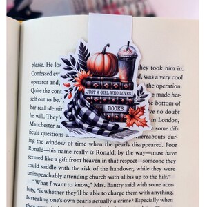 Just a Girl Who Loves Books Fall Magnetic Bookmark, Cozy Fall Bookmark for Readers, Book Lover Gift,  Book Lover Merch Cozy Halloween Fall