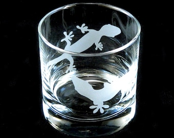 Chasing Geckos Rocks Tumbler Glass - Custom Etched Glassware