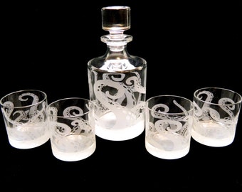 Carafe à tentacules de pieuvre et 4 verres - Cthulhu - Lovecraft - calmar - kraken - céphalopode - articles de bar en verre gravés personnalisés