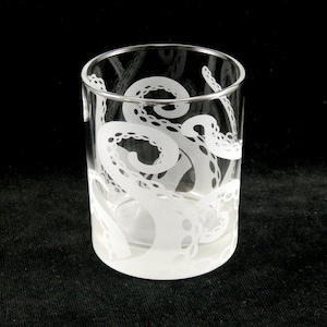 Octopus Tentacles Rocks Glasses Set of 4 Cthulhu Squid Kraken Lovecraft Cephalopod Custom Etched Tumbler Glass Barware image 4