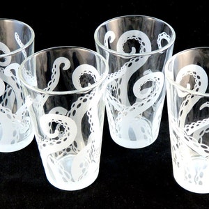 Octopus  Tentacles Pint Glasses - Set of 4 - Custom Etched Glassware